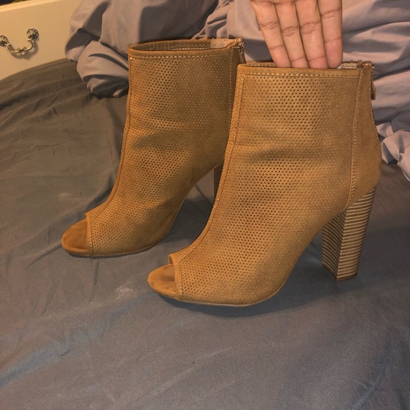 Open toe booties - Picture 4 of 4
